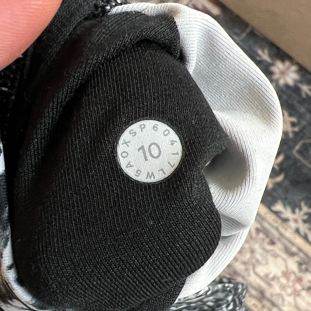 lululemon leggings- size 10 - Picture 5 of 7